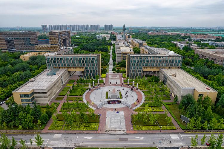 西安电子科技大学南校区图景 在西安科技的热土上，读懂一所大学的温度与远方